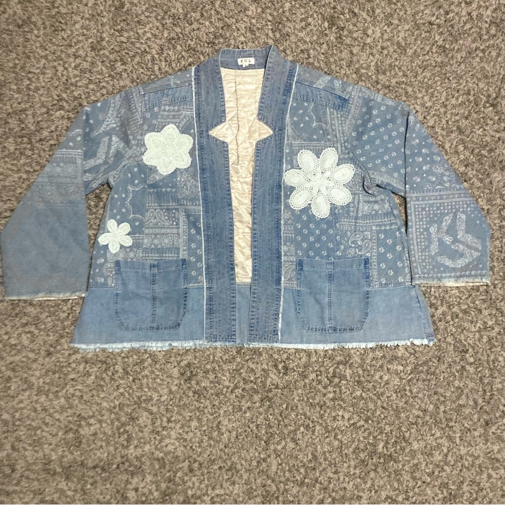 POL Oversized Quilted Jean Jacket, Sz S but fit larger, Crochet Flowers, Paisley - Picture 7 of 17